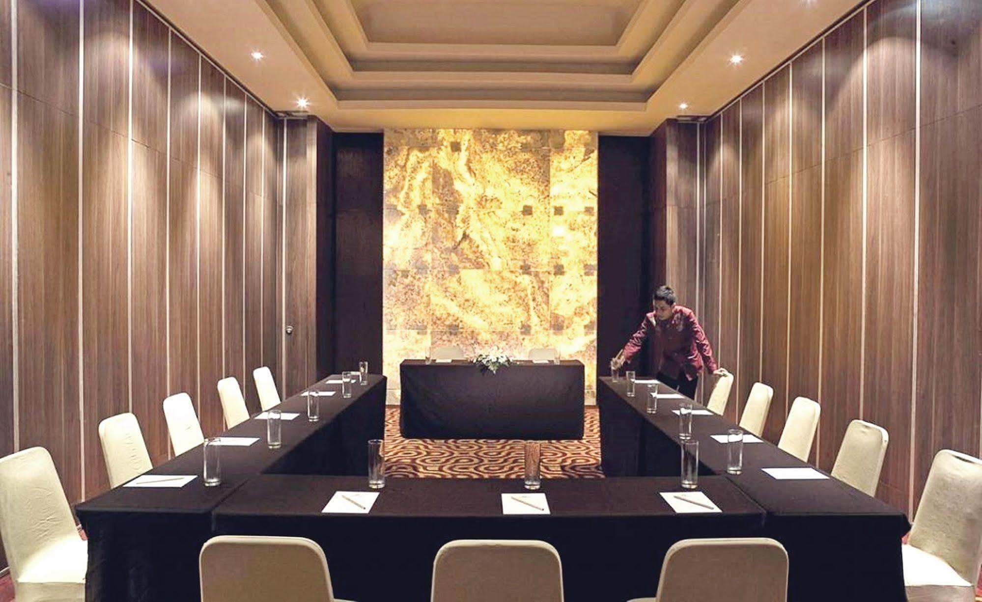 Hotel Santika Bandung Zewnętrze zdjęcie